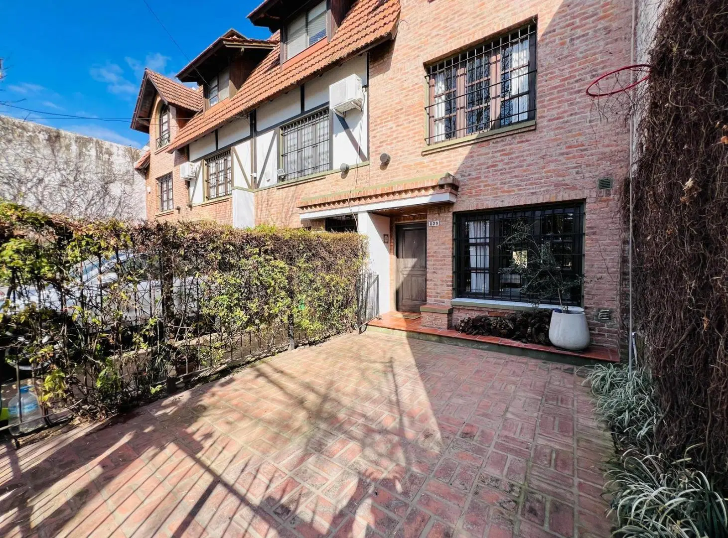 Casa 5 ambientes en venta en Martínez 3