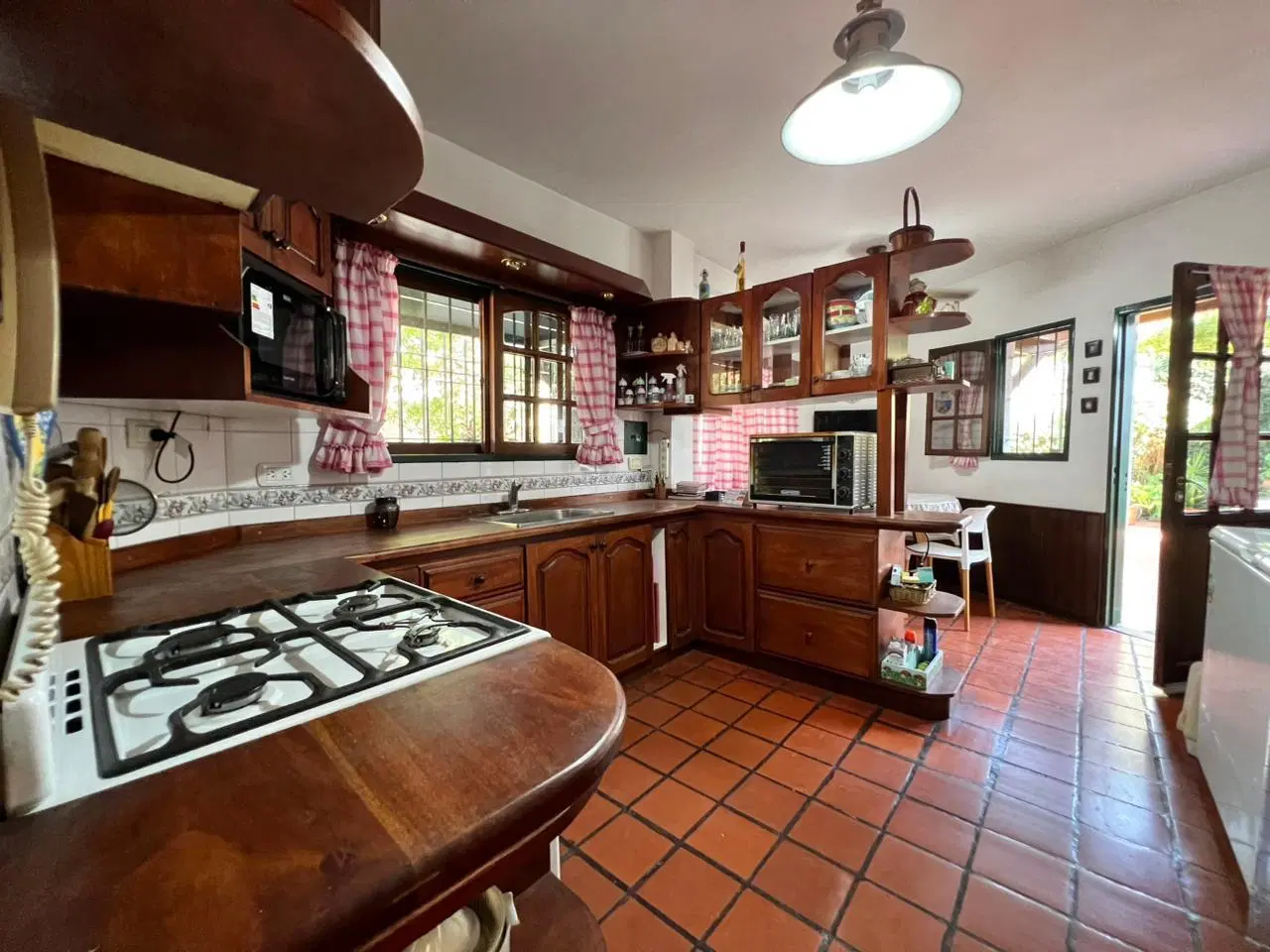 Casa 4 ambientes en venta en Martínez 4