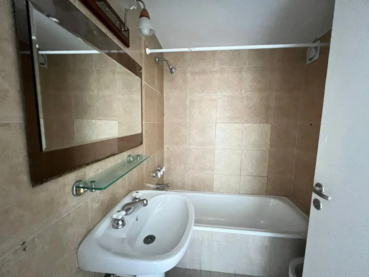 Departamento 3 ambientes con balcón en venta, en Martínez 4