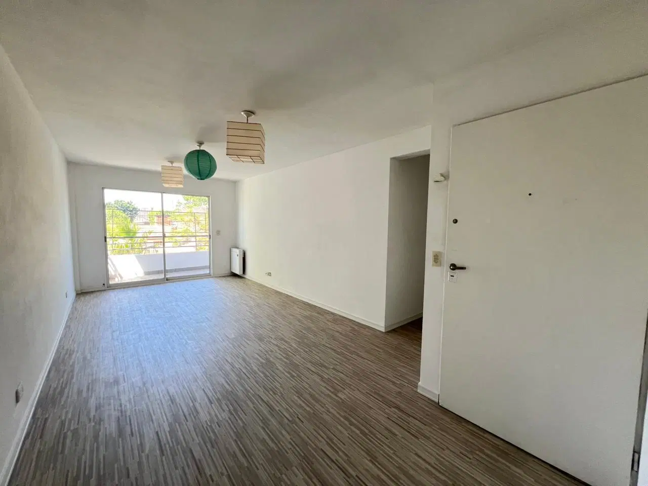 Departamento 3 ambientes con balcón en venta, en Martínez 8