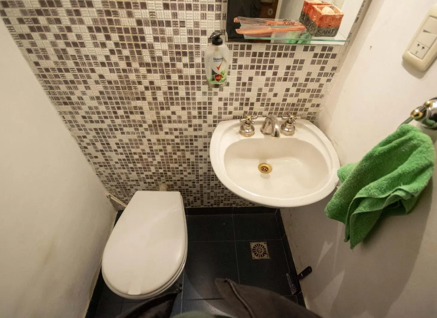 Casa 3 ambientes con cochera en venta, en Olivos 2