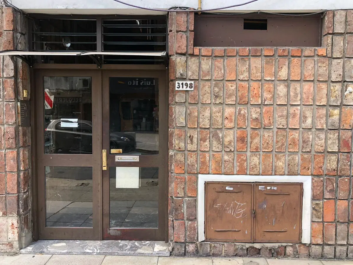 Departamento de 2 ambientes en primer piso por escalera en alquiler, en Olivos. 4