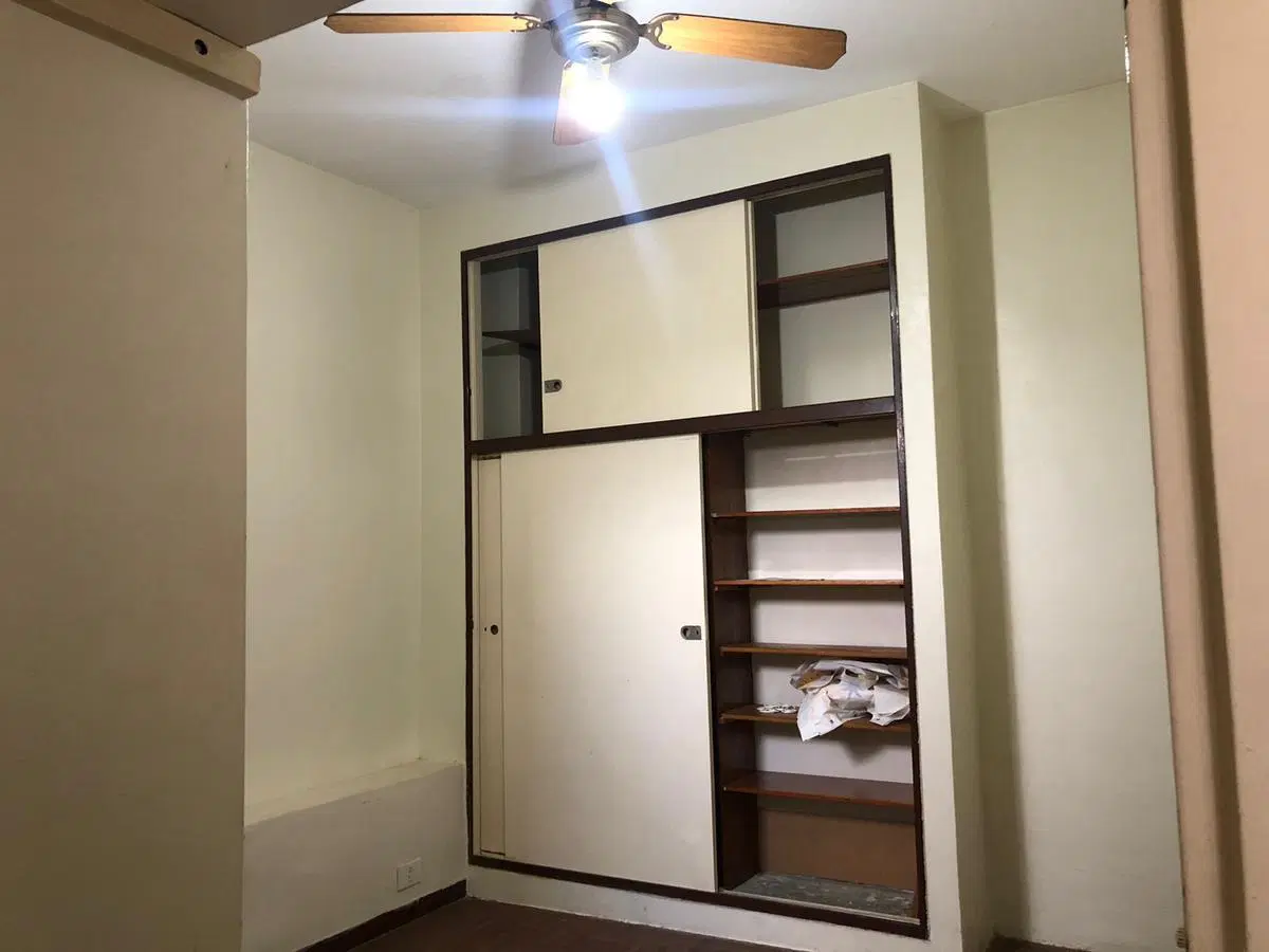 Departamento de 2 ambientes en primer piso por escalera en alquiler, en Olivos. 2