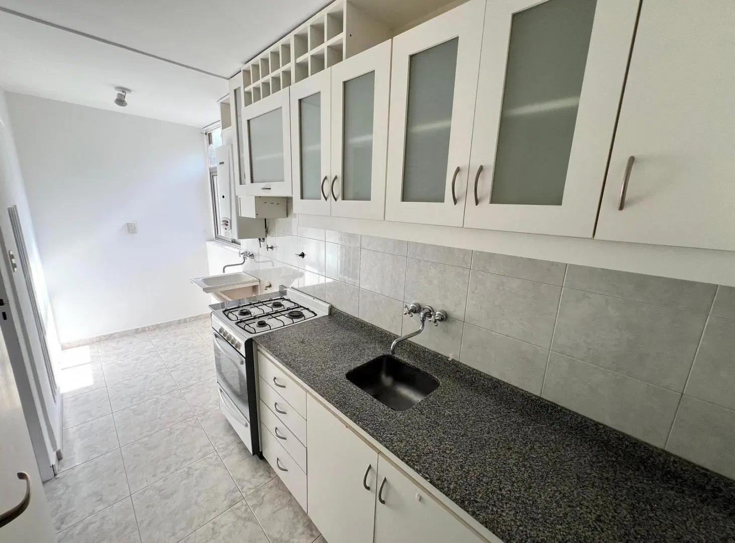 Departamento de 4 ambientes en venta en Acassuso 5