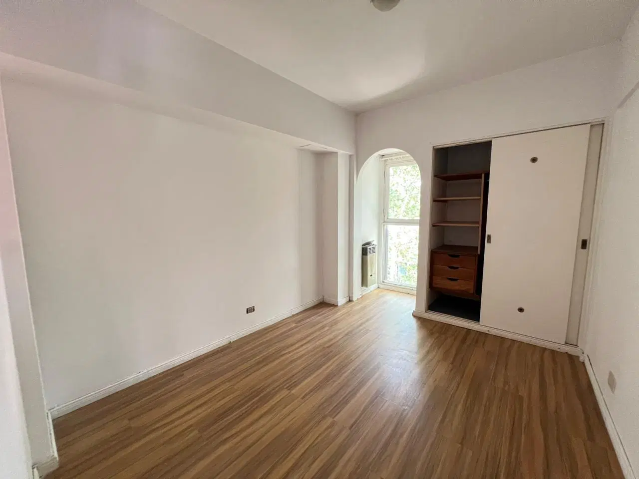 Departamento de 3 ambientes con cochera y baulera en venta en Martínez 8