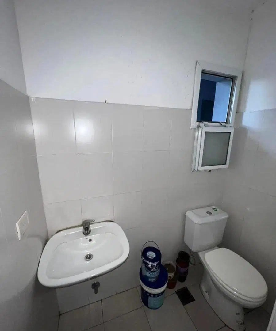 Local en venta, en Victoria. 4