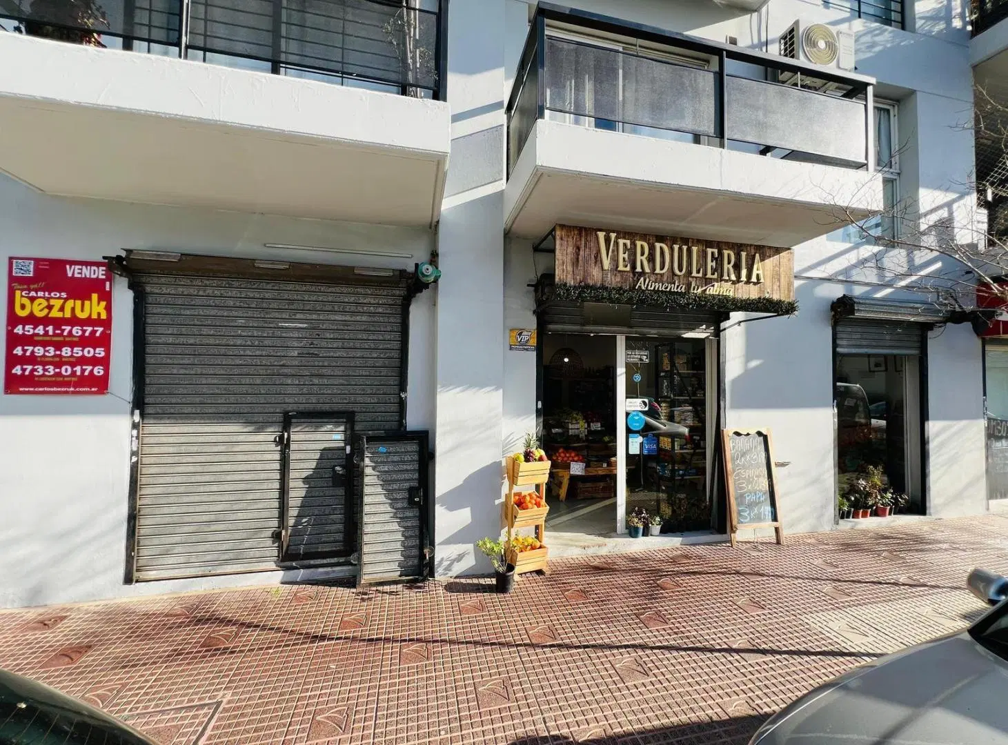 Local en venta, en Victoria. 8