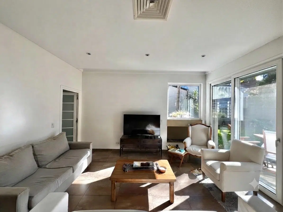 Casa 6 ambientes en venta en Martinez 8
