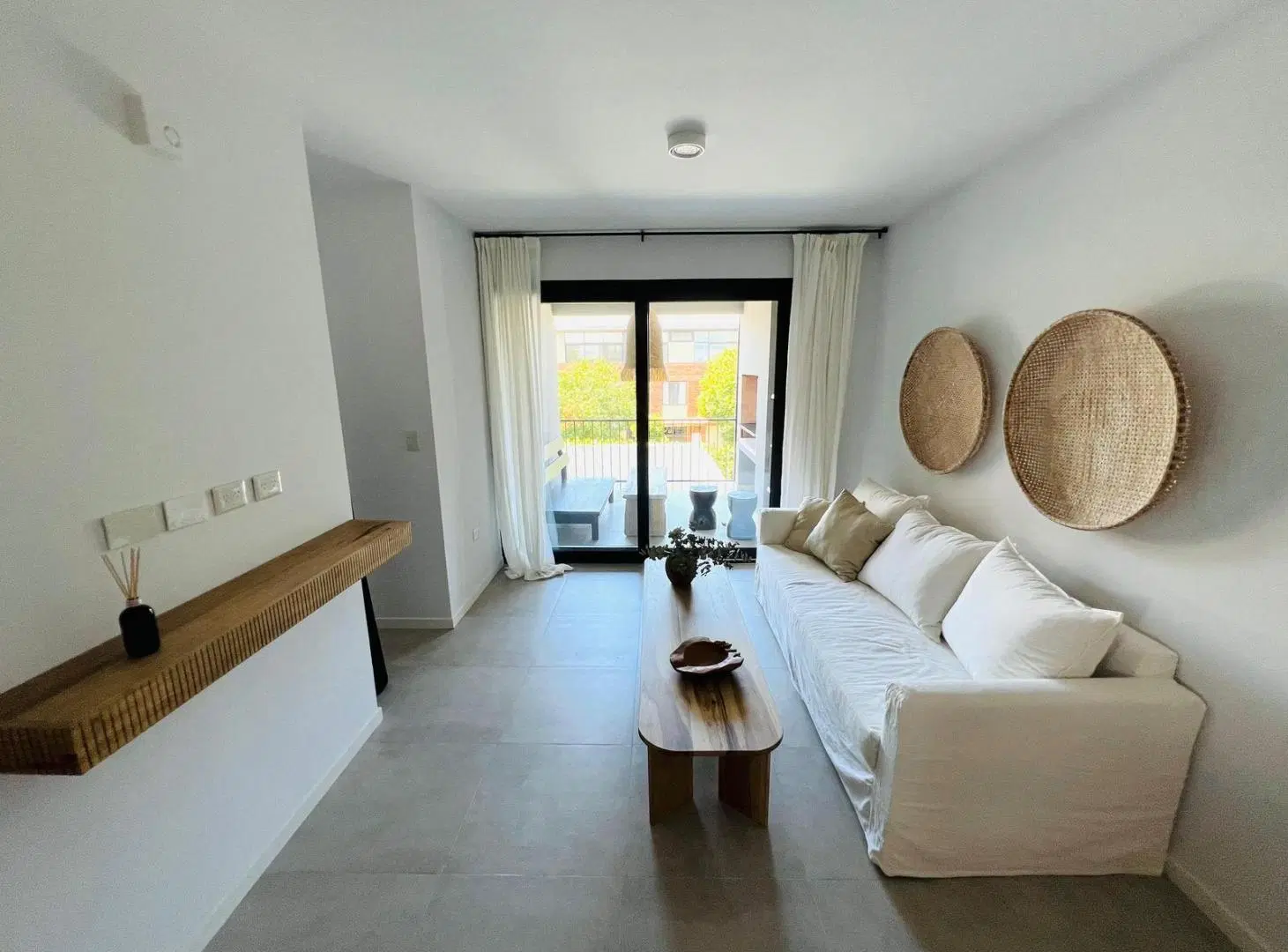 Departamento de 3 ambientes CON DETALLES DE CATEGORÍA en venta, en San Isidro. 2