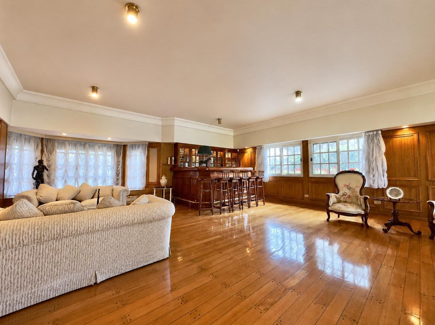 Foto de Casa de 9 ambientes con dos dependencias y sala de juegos en venta en, imagen 1