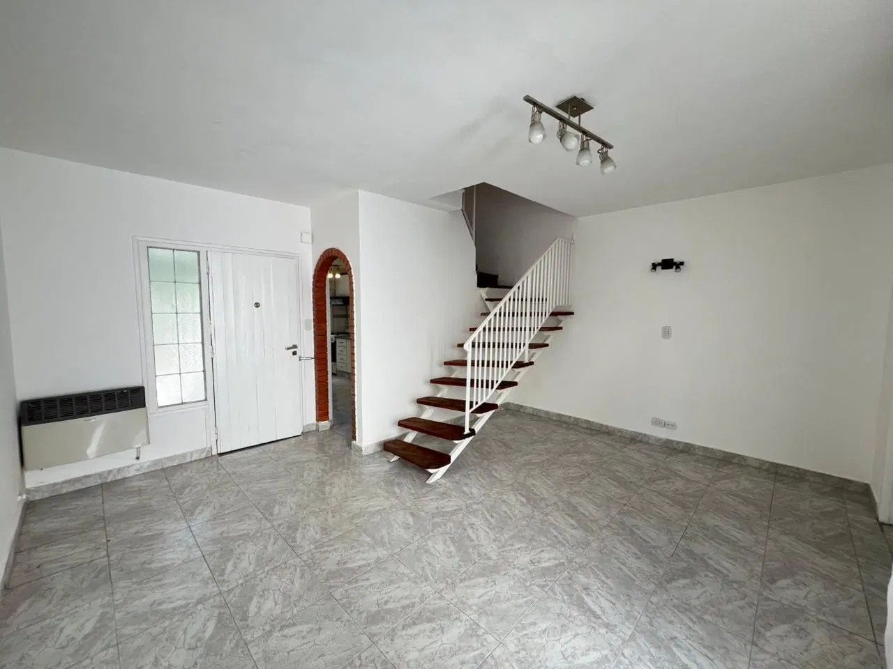 Duplex 4 ambientes en alquiler en Olivos 3