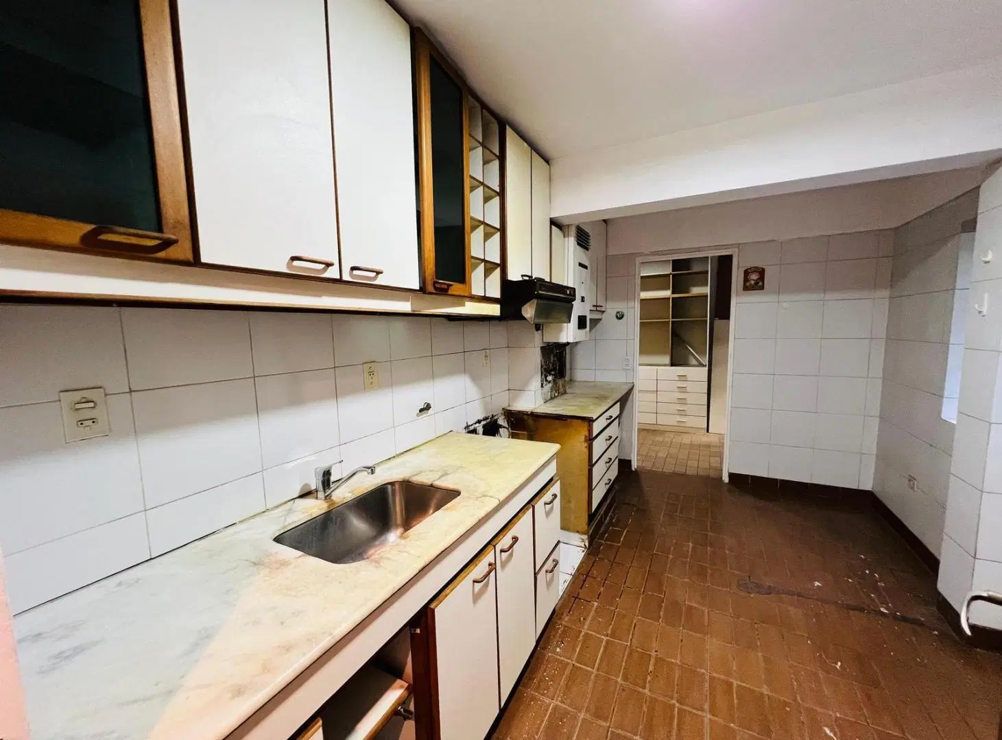 Departamento 3 ambientes en venta en San Isidro 3