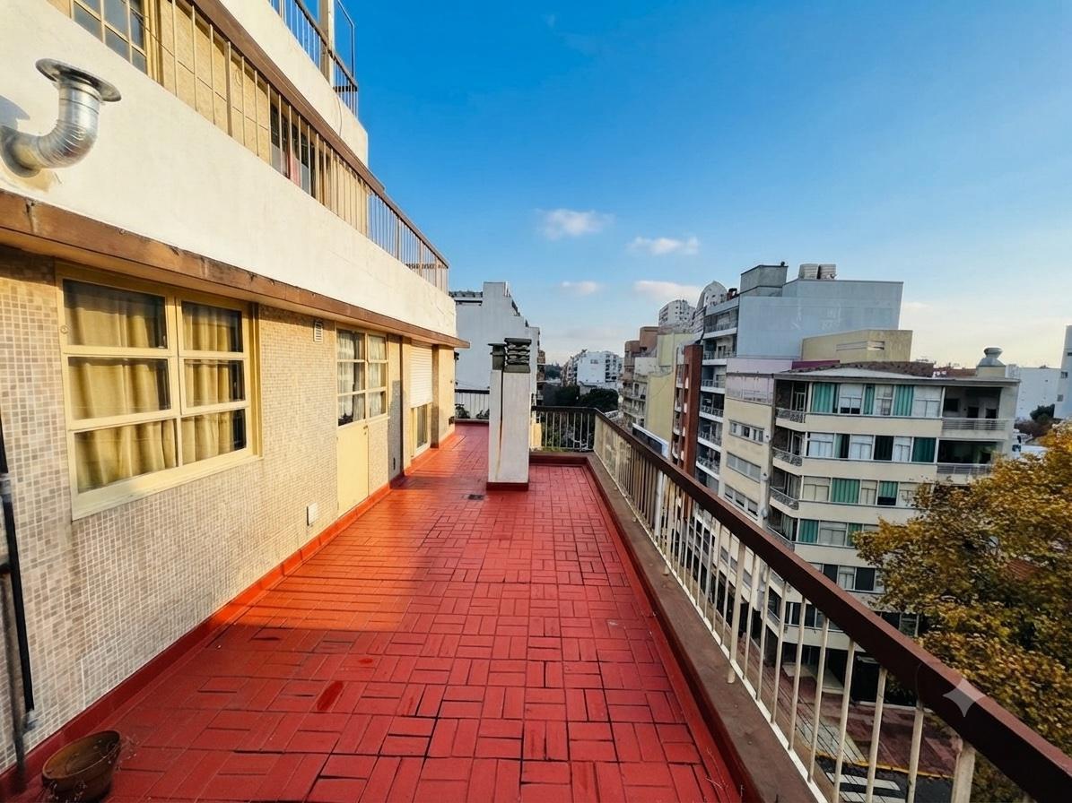 Foto de Departamento de 3 ambientes baulera en venta, en Villa del Parque., imagen 1