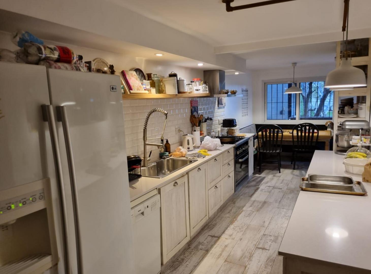 Foto de Casa de 5 ambientes mas dependencia y cochera en venta en La Horqueta, imagen 1