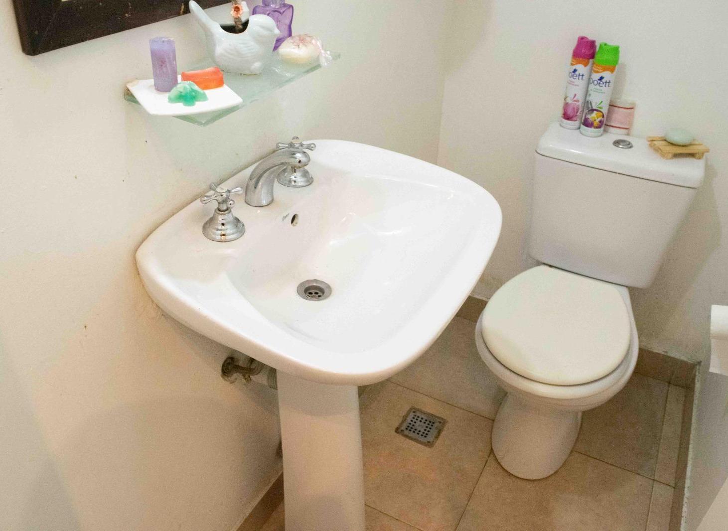 Foto de Casa de 4 ambientes con cochera en venta en Olivos, imagen 2