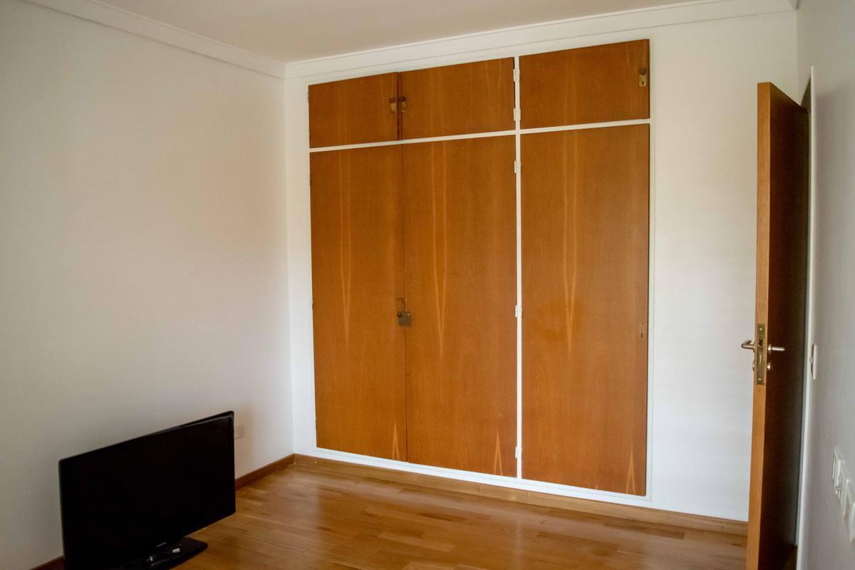 Foto de Casa de 6 ambientes con cochera y dependencia de servicio en venta en, imagen 1