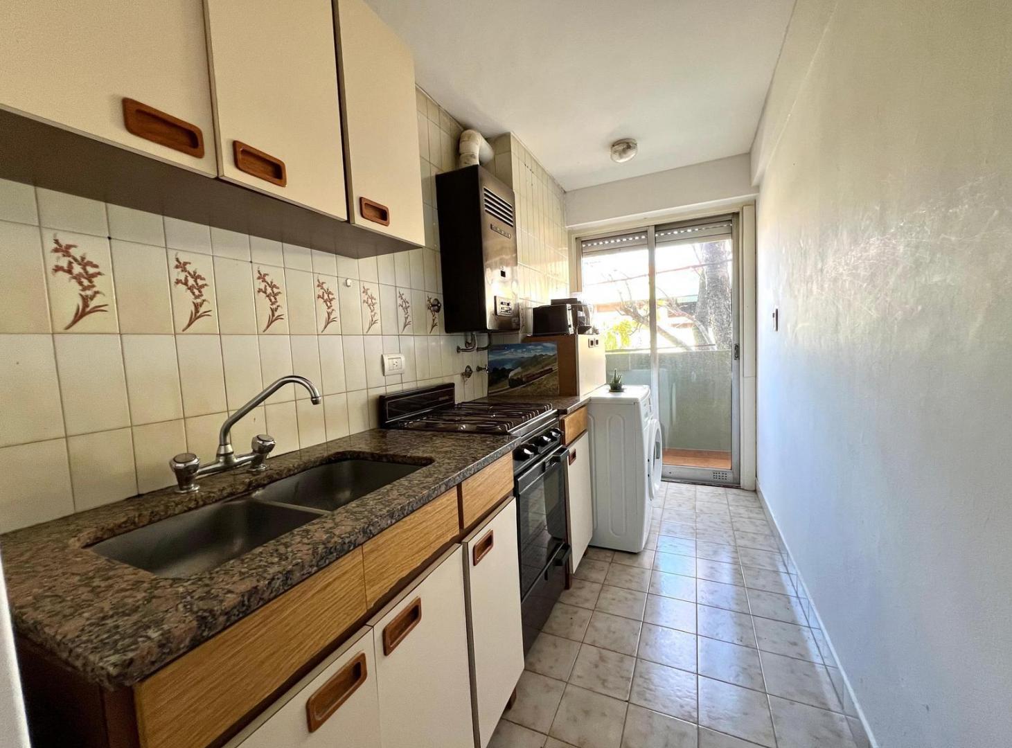 Foto de Departamento 2 ambientes con cochera en venta en Martinez, imagen 5