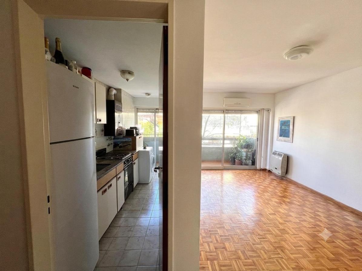 Foto de Departamento 2 ambientes con cochera en venta en Martinez, imagen 3
