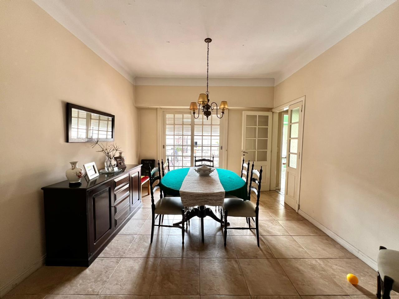 Foto de Casa 5 ambientes en venta en Martínez, imagen 2