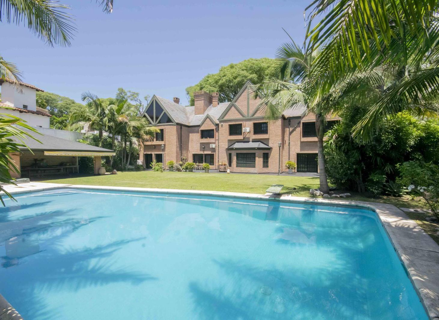 Foto de Casa de 9 ambientes con dos dependencias y sala de juegos en venta en, imagen 1