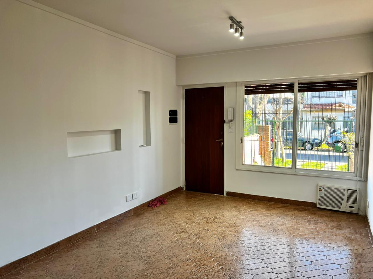 Foto de Duplex 3 ambientes en alquiler en Olivos, imagen 2