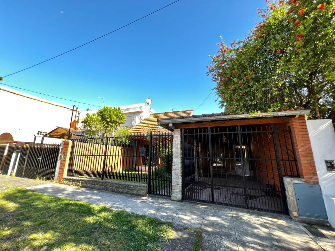 Foto de Casa 3 ambientes en venta en Martínez, imagen 1