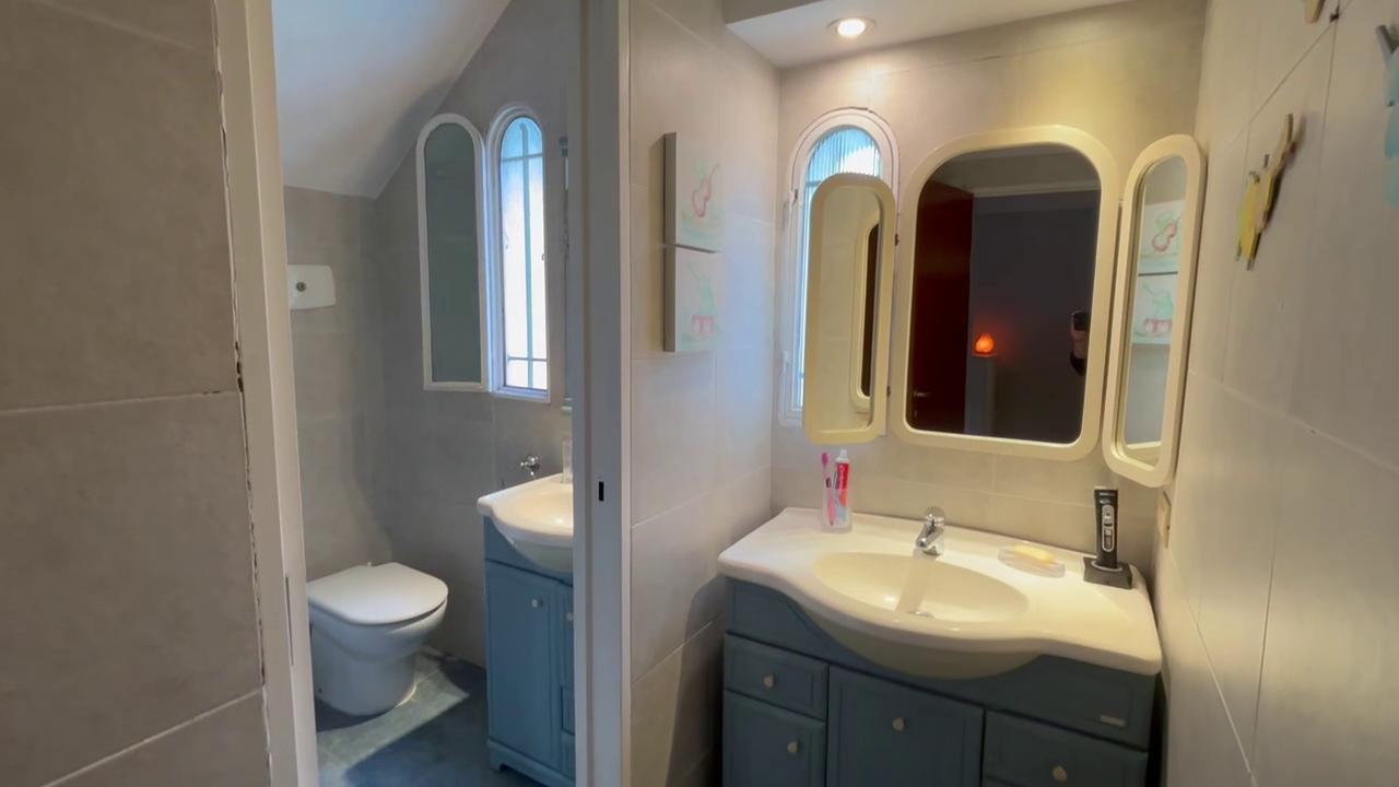 Foto de Casa 6 ambientes con pileta y cochera en venta en Martinez, imagen 1