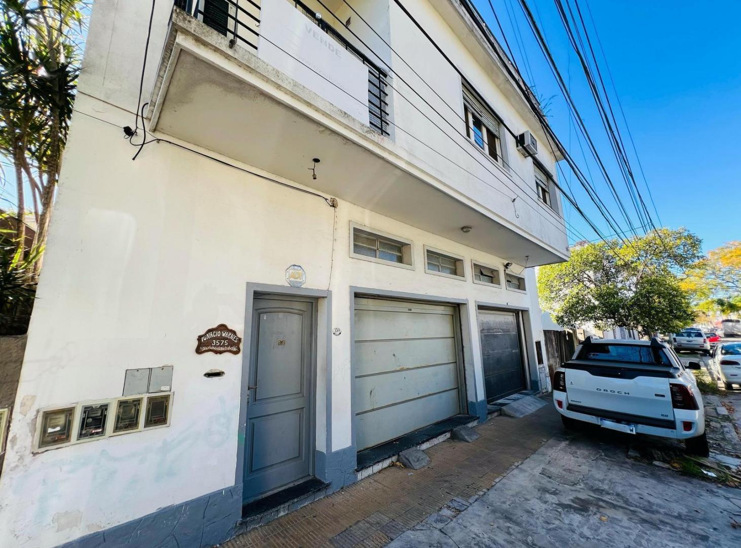 Casa 6 ambientes en venta con cocheras en Olivos