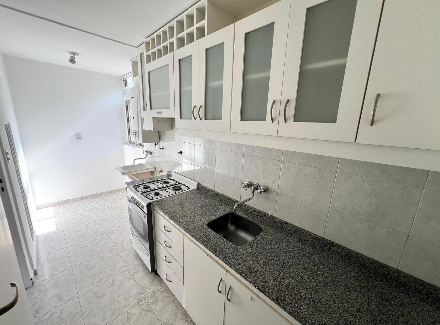 Foto de Departamento de 4 ambientes en venta en Acassuso, imagen 2