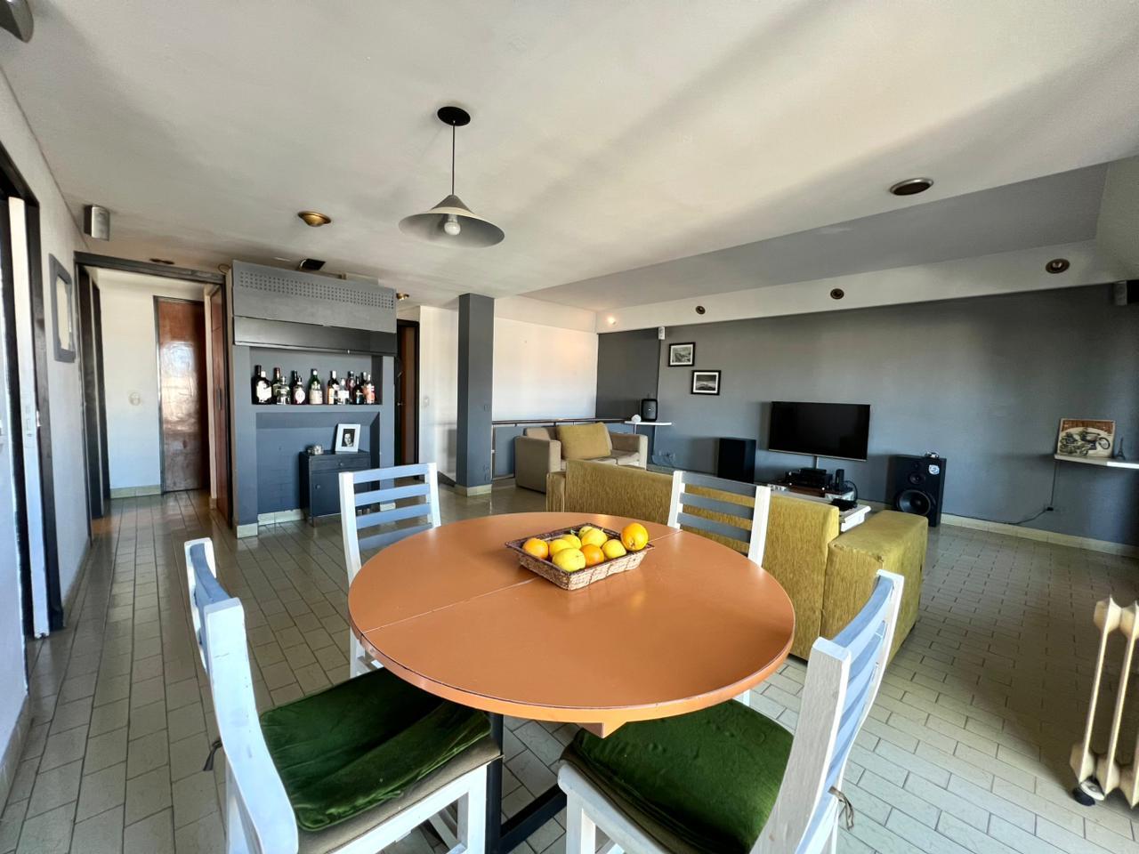 Foto de Venta en Bloque – 2 PH Local Garage en San Isidro, imagen 2