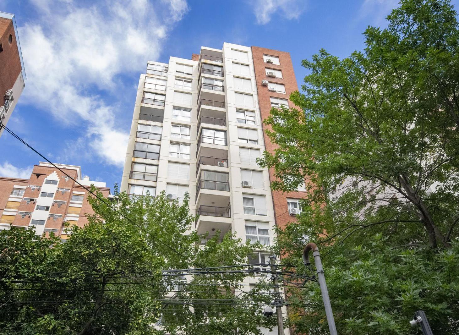 Foto de Departamento 3 ambientes con cochera y baulera en venta en Acassuso, imagen 1