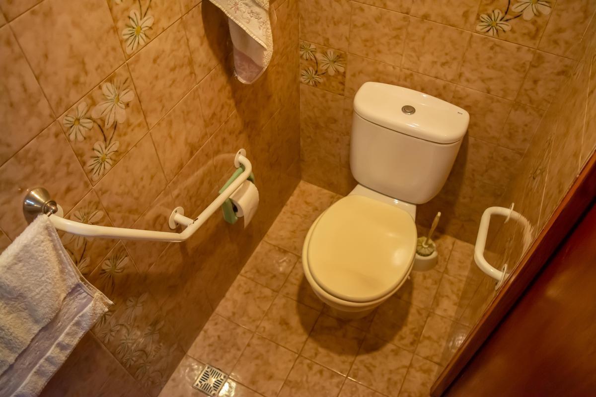 Foto de Casa de 4 ambientes con cochera en venta en Martinez, imagen 2