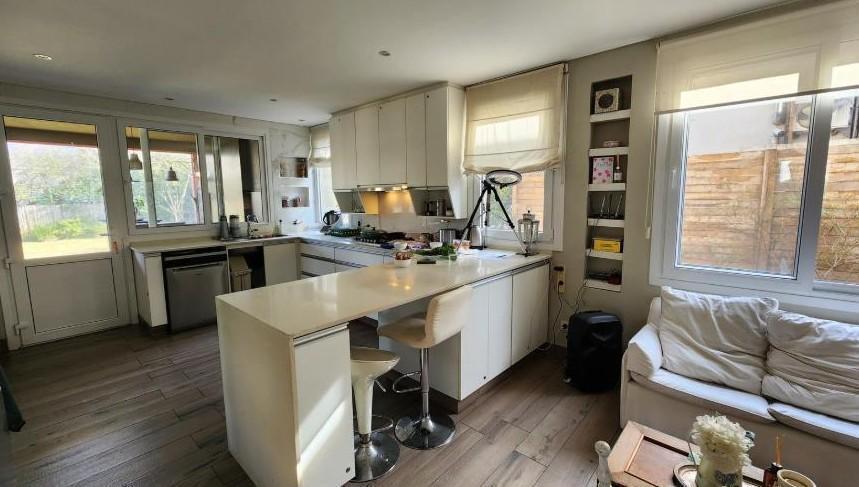 Foto de Casa 5 ambientes en venta en Barrio Cerrado La Damasia, imagen 5