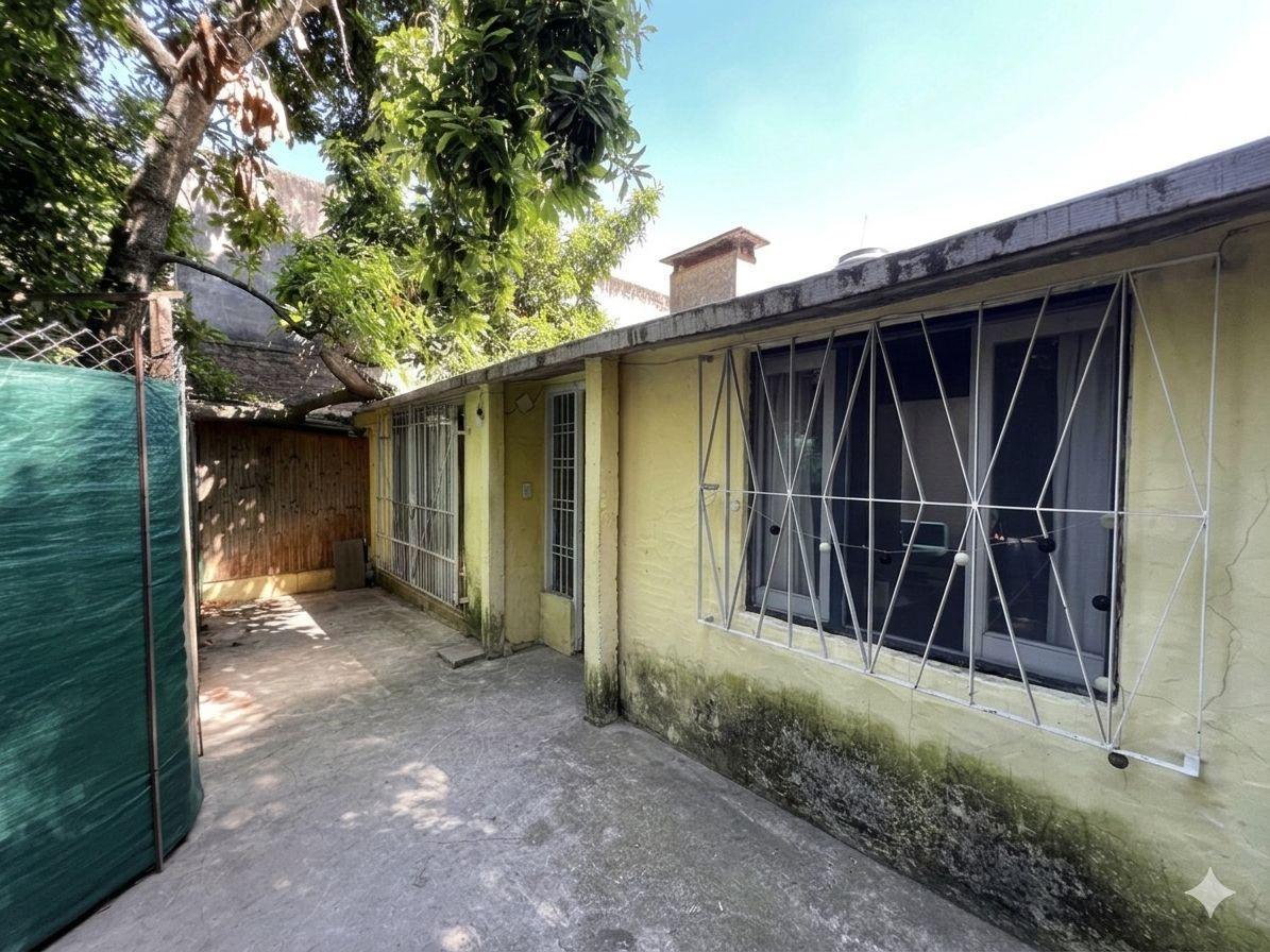 Foto de Casa de 4 ambientes con doble cochera en venta en Martinez, imagen 1
