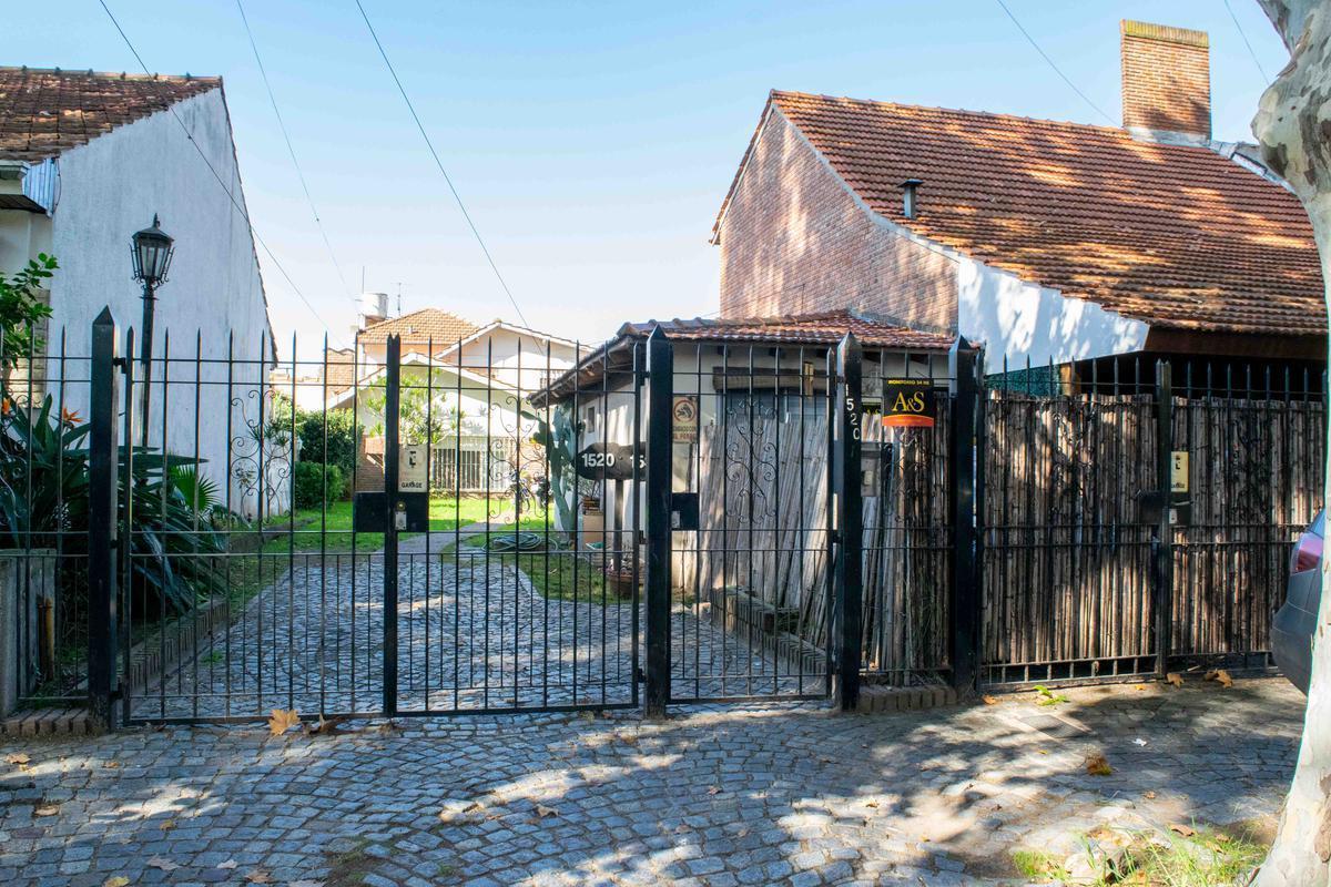 Foto de Casa de 4 ambientes con dependencia en venta en Martínez, imagen 2