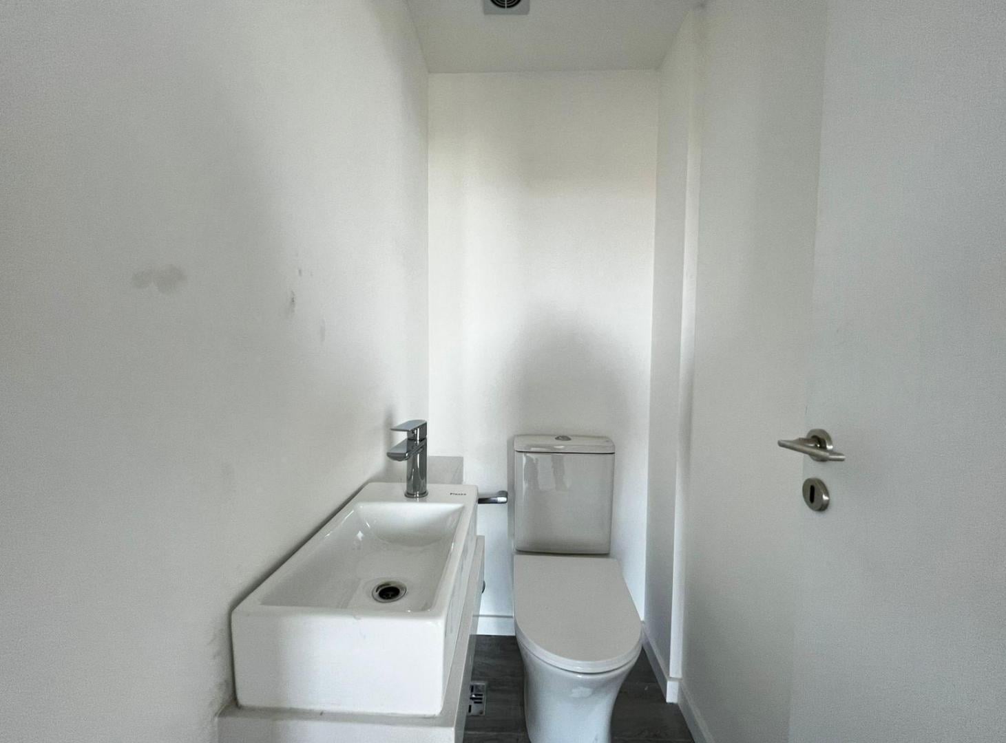 Foto de Departamento 2 ambientes con balcon a estrenar en venta, en Vicente, imagen 5