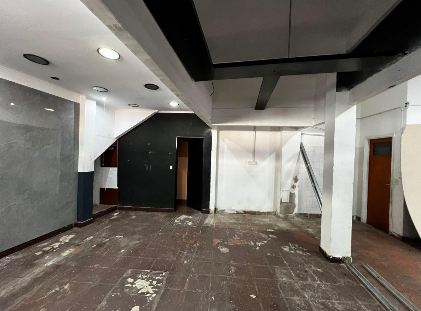 Foto de Local dos ambientes en Venta – Esquina Gral. Guido y Av. Rolón – San, imagen 4