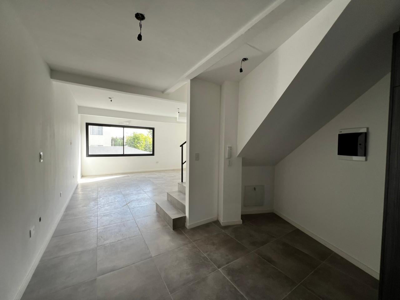 Foto de Departamento de 3 ambientes con cochera en venta en Olivos, imagen 1