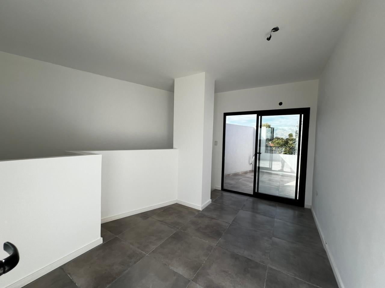 Foto de Departamento de 3 ambientes con cochera en venta en Olivos, imagen 4
