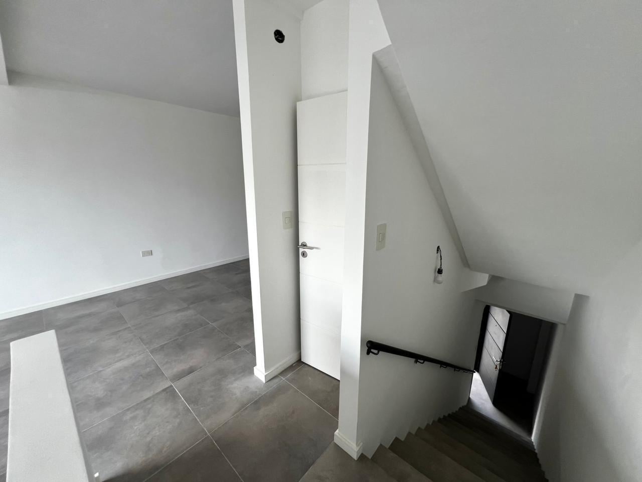 Foto de Dúplex de 3 ambientes con cochera a estrenar en venta, en Olivos, imagen 2