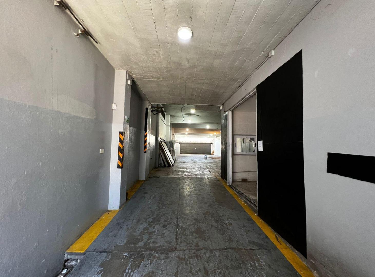 Foto de Galpón en venta, en Martínez, imagen 1