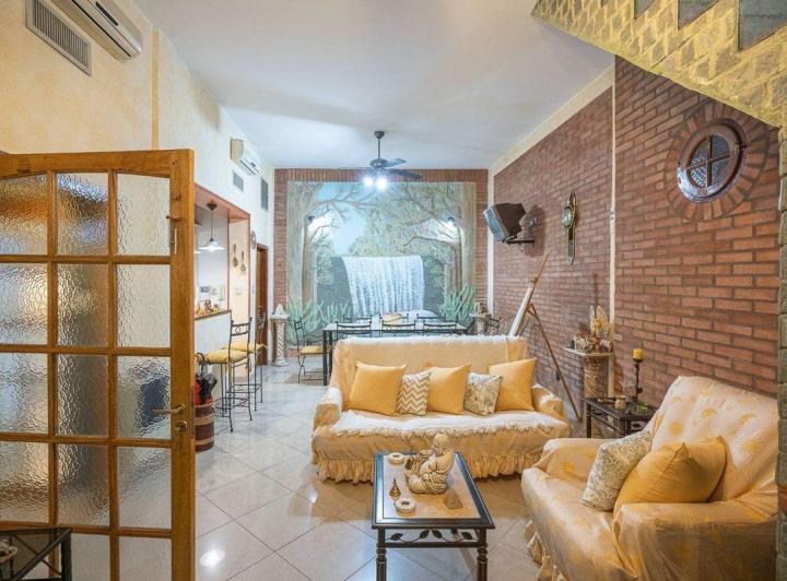 Venta PH 6 ambientes con terraza Parque Chacabuco 4