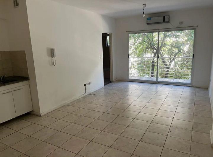 ALQUILER HUMBERTO I 1485  7 B CONSTITUCION 5