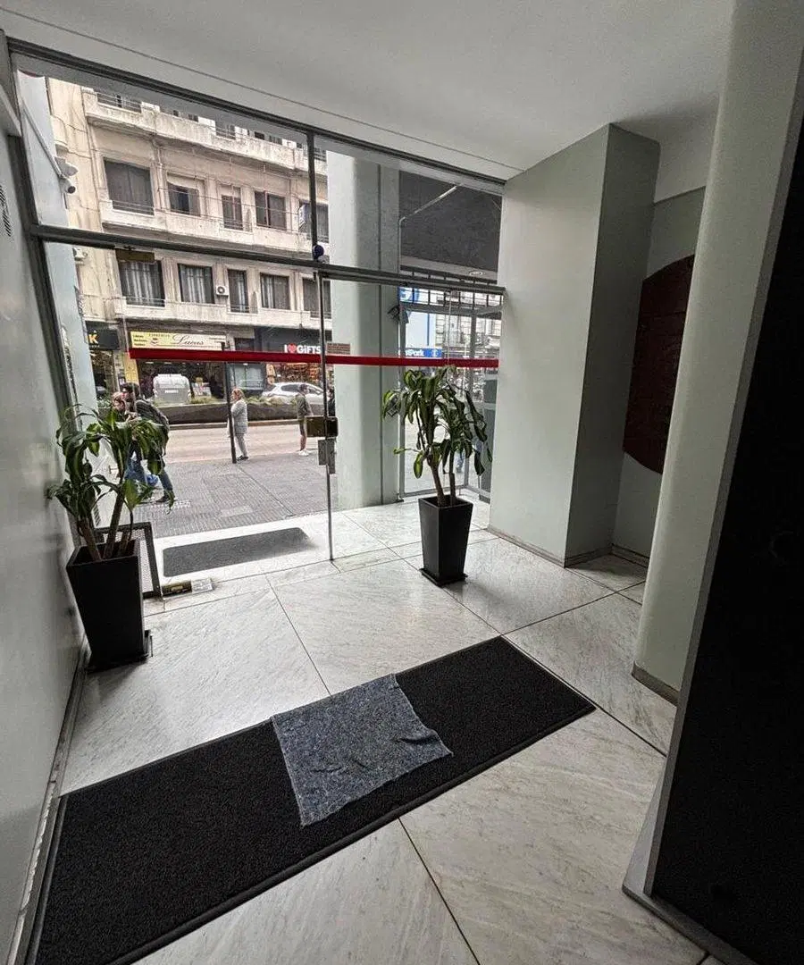DEPARTAMENTO 2 AMB. APTO PROFESIONAL EN VENTA 4