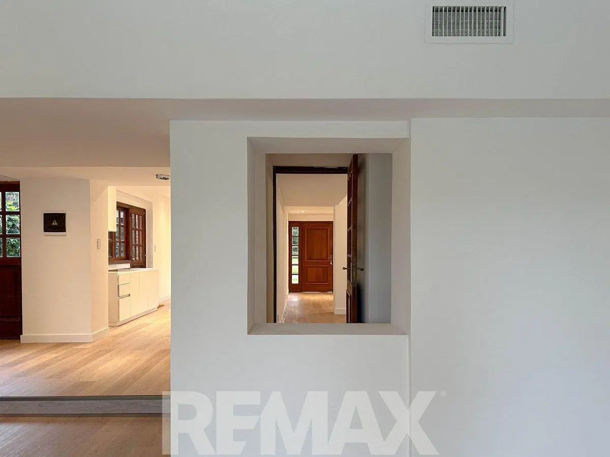 CASA EN VENTA RECICLADA A NUEVO, LOS LAGARTOS CC. 5