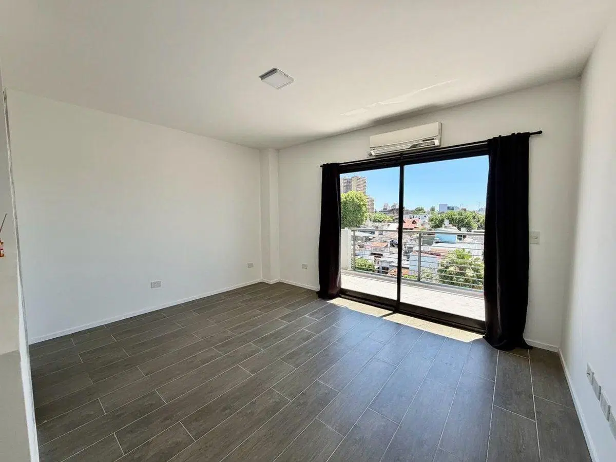ALQUILER MONOAMBIENTE CON BALCÓN VILLA LURO 5