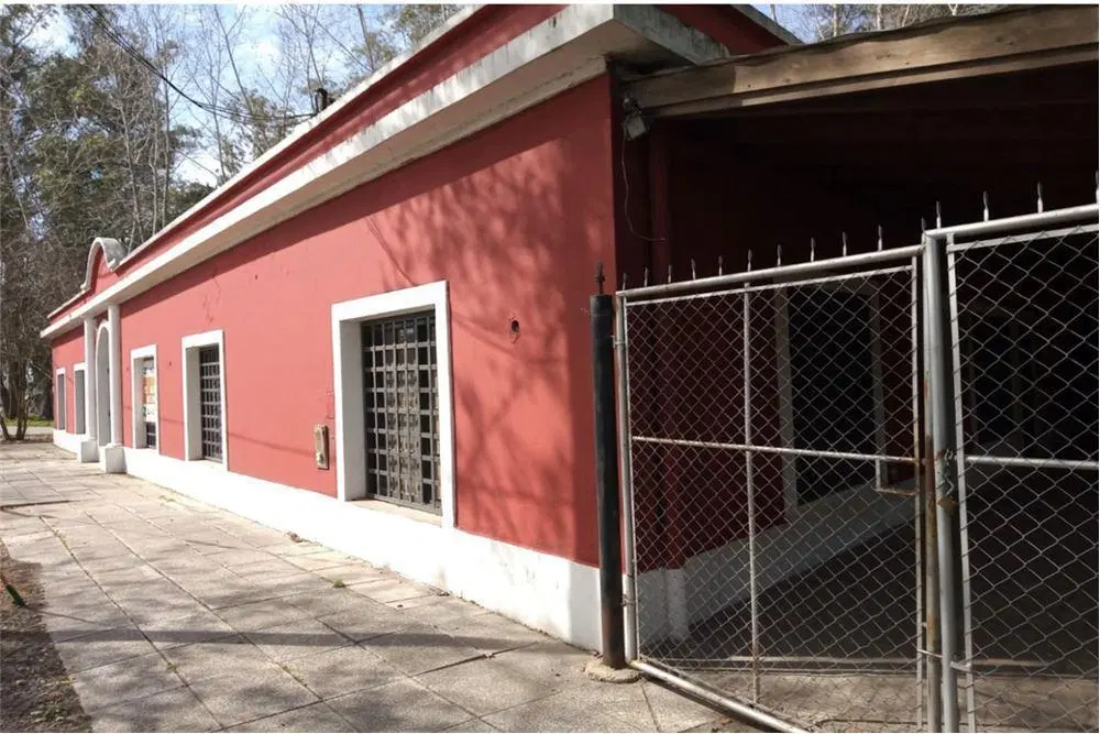 VENTA Oficina espacio multiuso y vivienda ruta 28 3