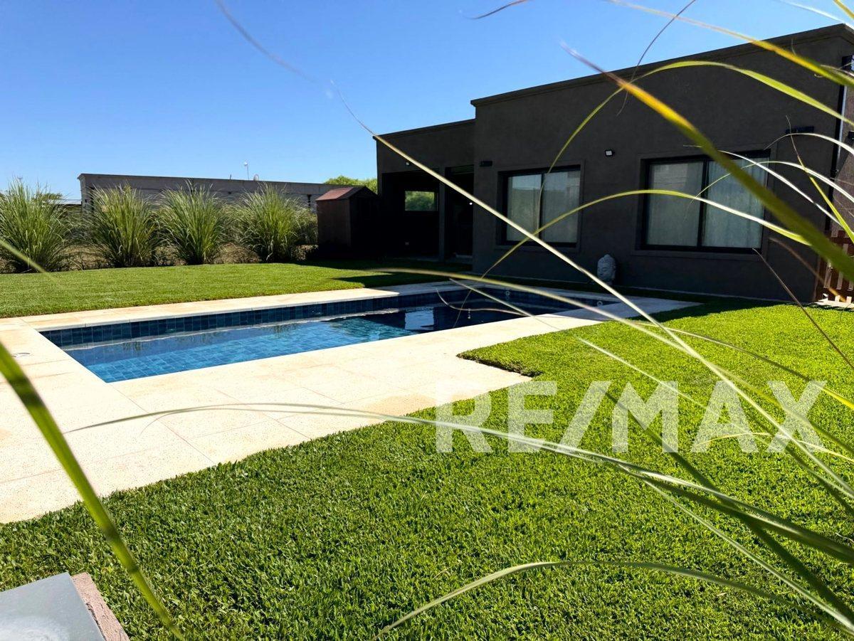 VENTA CASA 4 AMB. UN PLANTA C/PILETA B. SAN RAMON