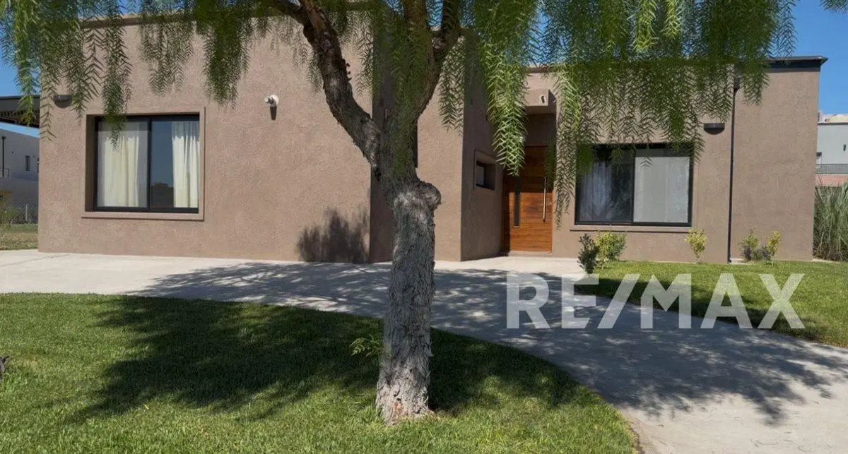 VENTA CASA 4 AMB. UN PLANTA C/PILETA B. SAN RAMON 2