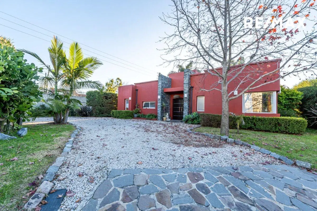 Venta casa Las Liebres 1 planta ,  pileta, km 38 3